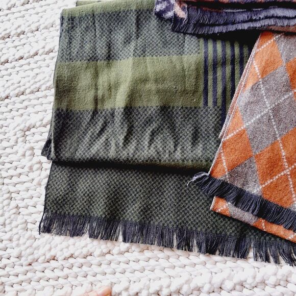 LAST CHANCE-Scarf Plaid Argyle Stripes Dot Herringbone Contemporary 12.5"X68" - Picture 4 of 7